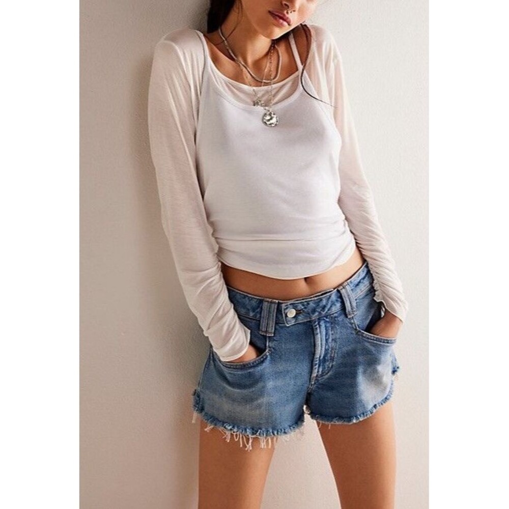 Free People We The Free CRVY High Voltage Denim High Rise Short Sz 28 NWT